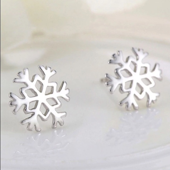 NEW!💙💎❄️ADORABLE SILVER PLATED SNOWFLAKES!❄️💎💙 - Picture 3 of 7